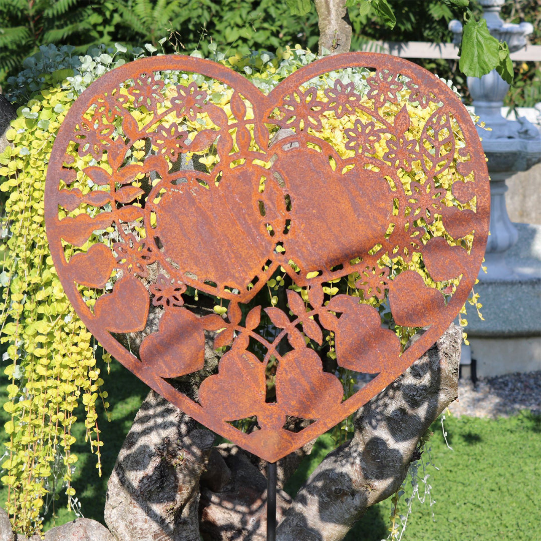 Gartenstecker viele Herzen aus Metall im Rost Design